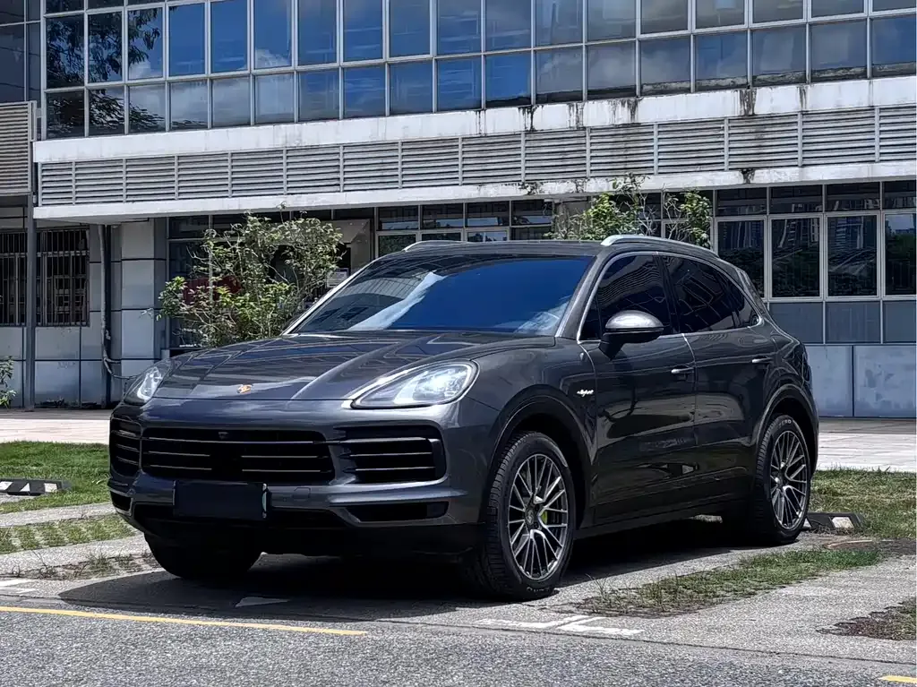 Porsche Cayenne Hybrid — фото 1