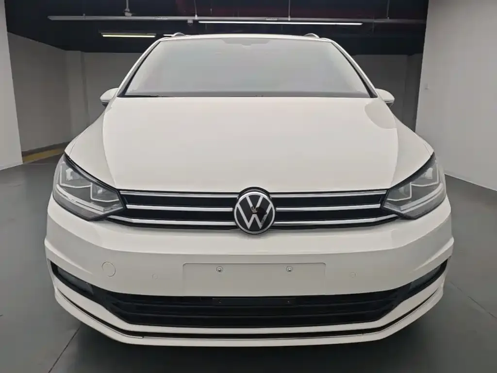 Volkswagen Touran — фото 8