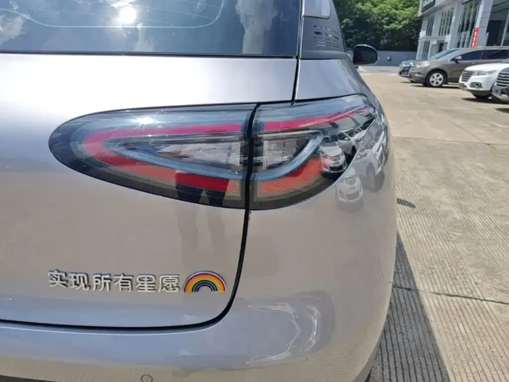 Geely Starburst — фото 9