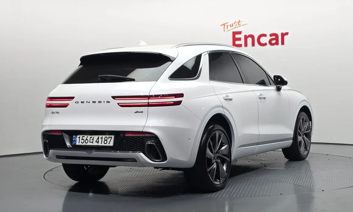Genesis GV70 2023 из KR, фото 3
