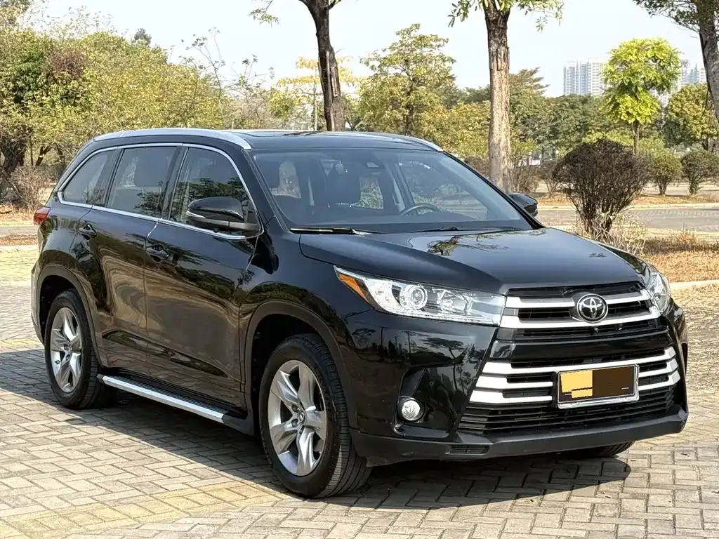 Toyota Highlander — фото 7