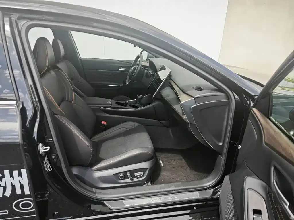 Toyota Avalon — фото 6