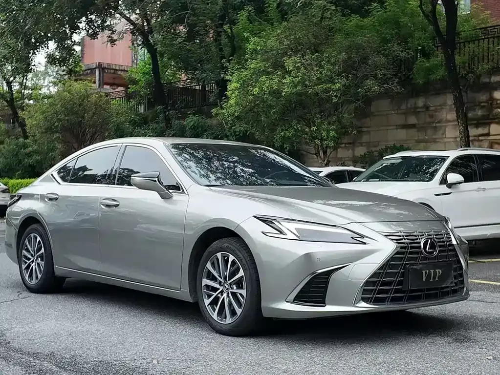 Lexus ES — фото 6