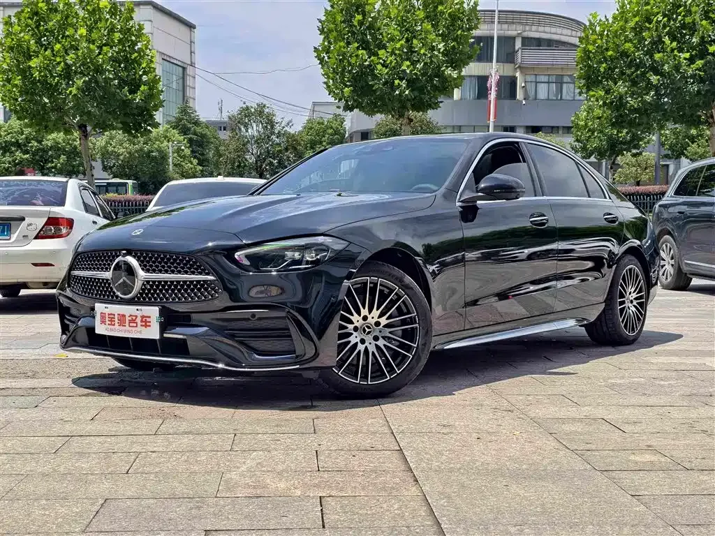 Mercedes-Benz C-Class — фото 1