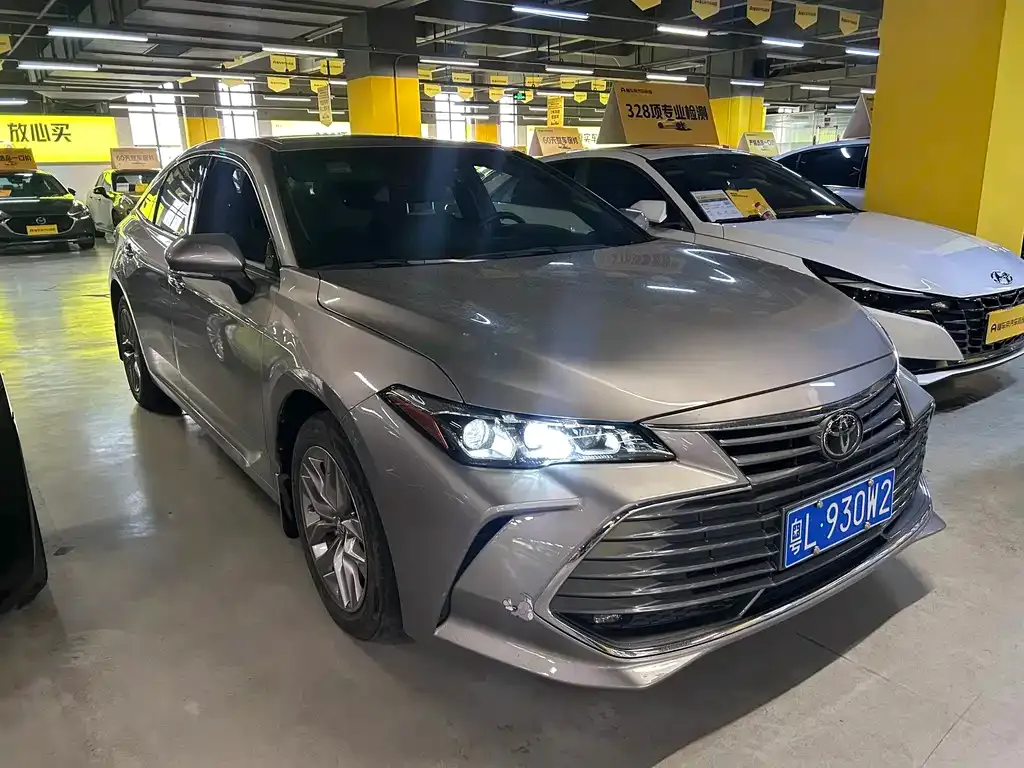 Toyota Avalon — фото 4