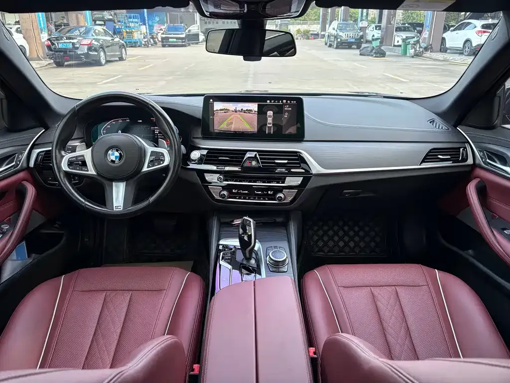 BMW 5 Series — фото 10