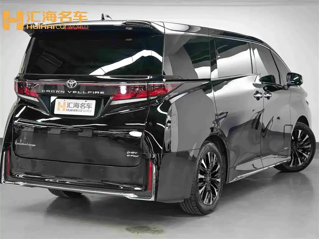 Toyota Vellfire — фото 8