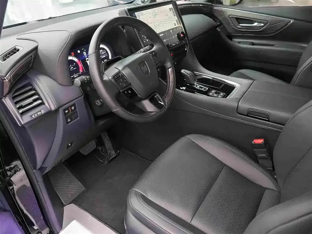 Toyota Vellfire — фото 4