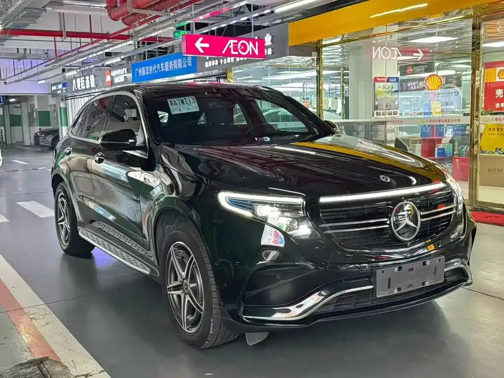 Mercedes-Benz EQC — фото 9