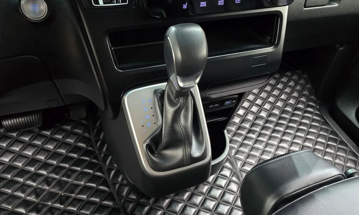 Hyundai Staria — фото 3