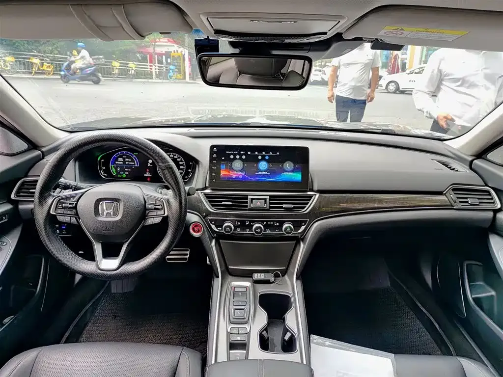 Honda Accord — фото 3