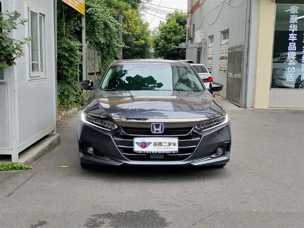 Honda Accord — фото 9