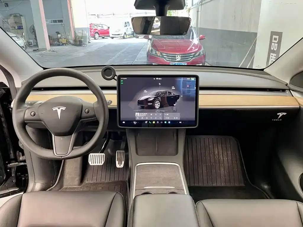 Tesla Model Y — фото 4