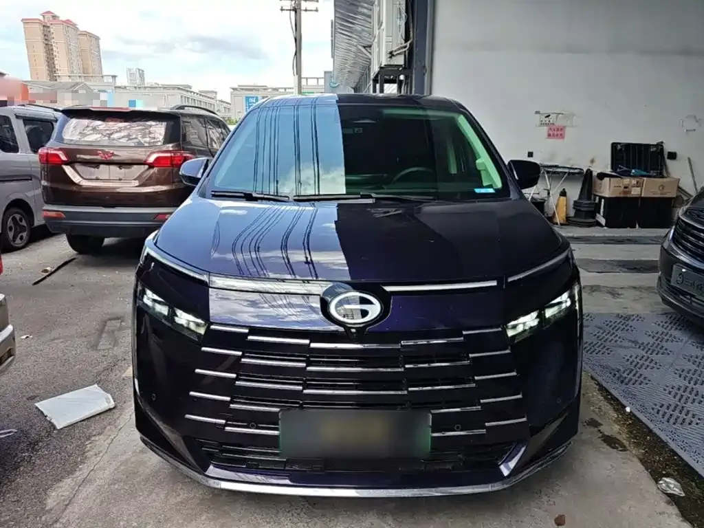 GAC Motor 传祺E8 PHEV — фото 10