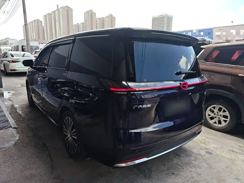 GAC Motor 传祺E8 PHEV — фото 3