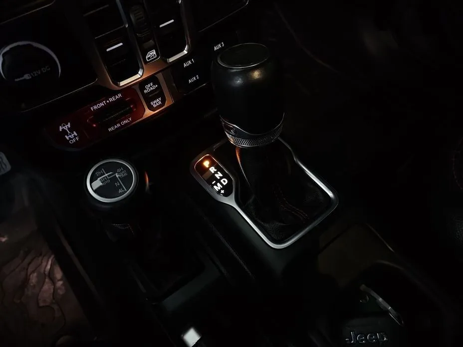 Jeep Gladiator 2023 из KR, фото 2
