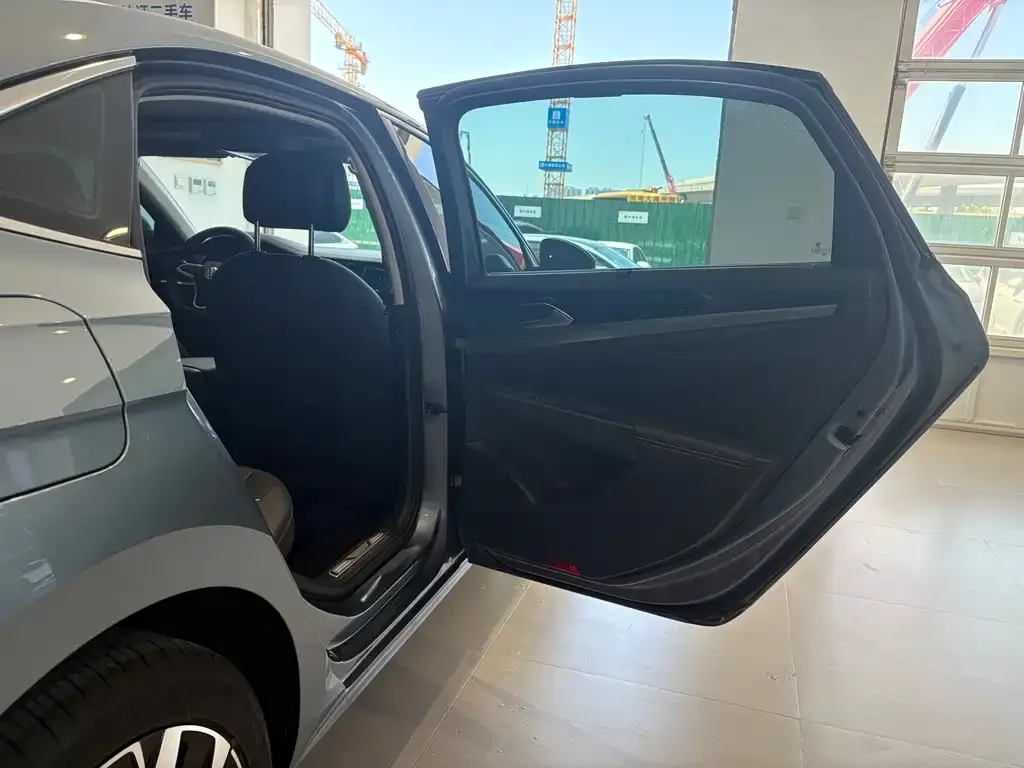 Volkswagen Passat — фото 4