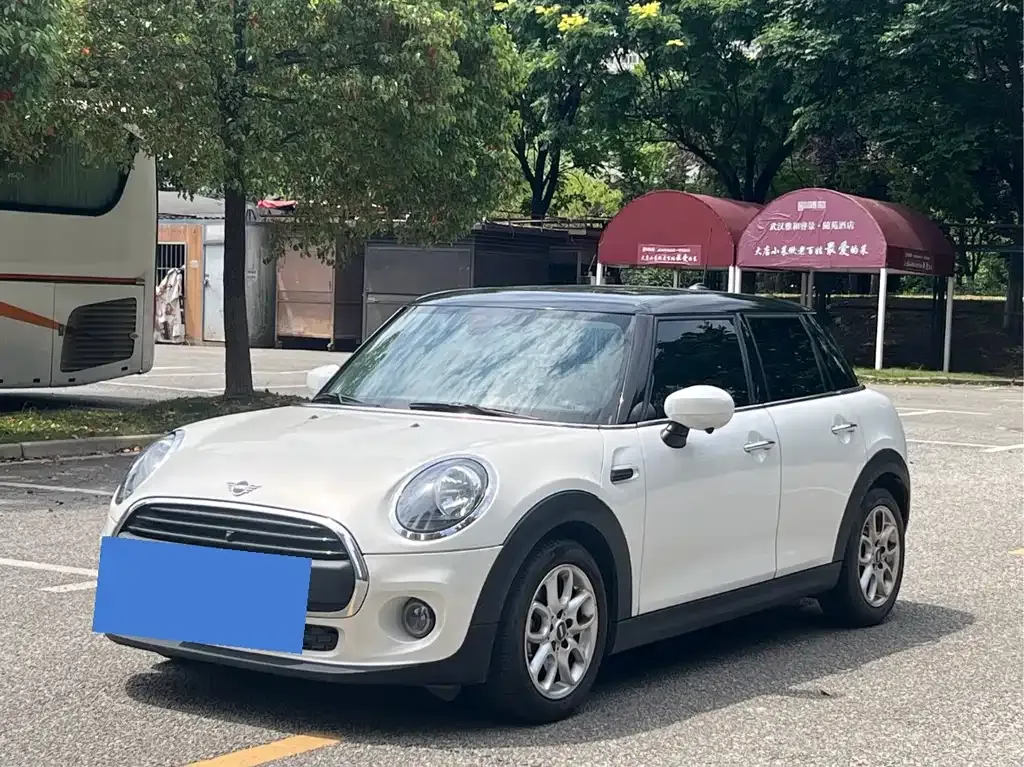 MINI Cooper (3-door) — фото 1