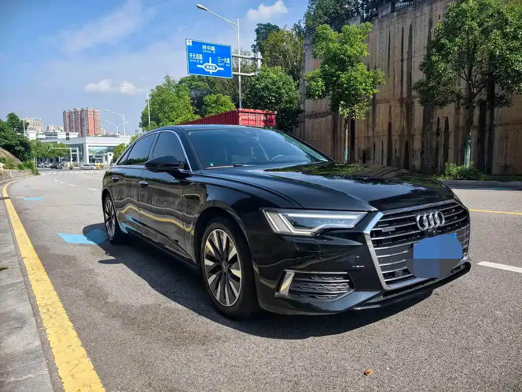 Audi A6L — фото 9
