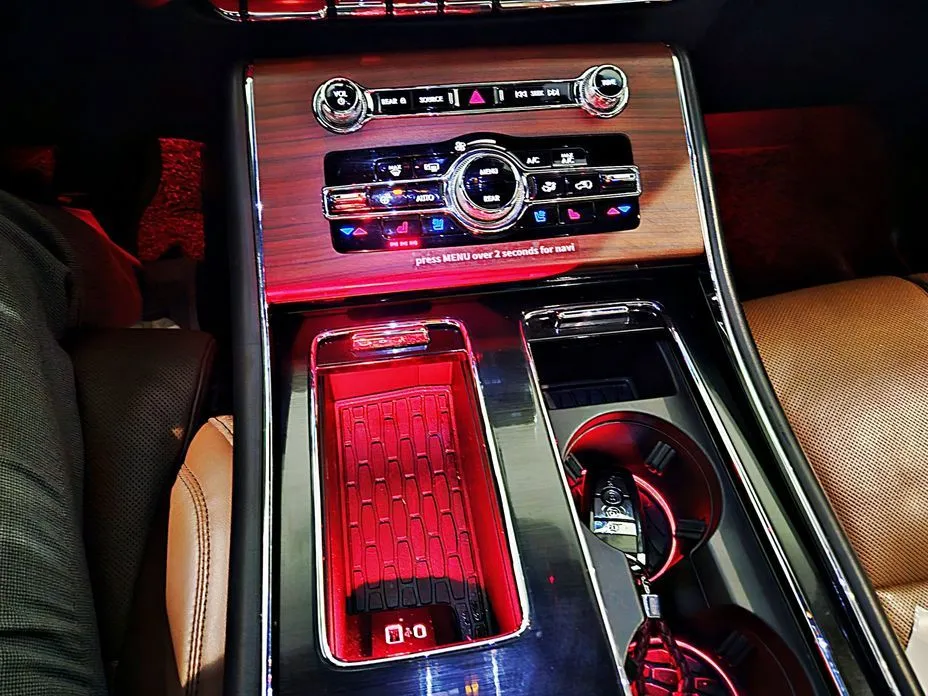 Lincoln Aviator — фото 10