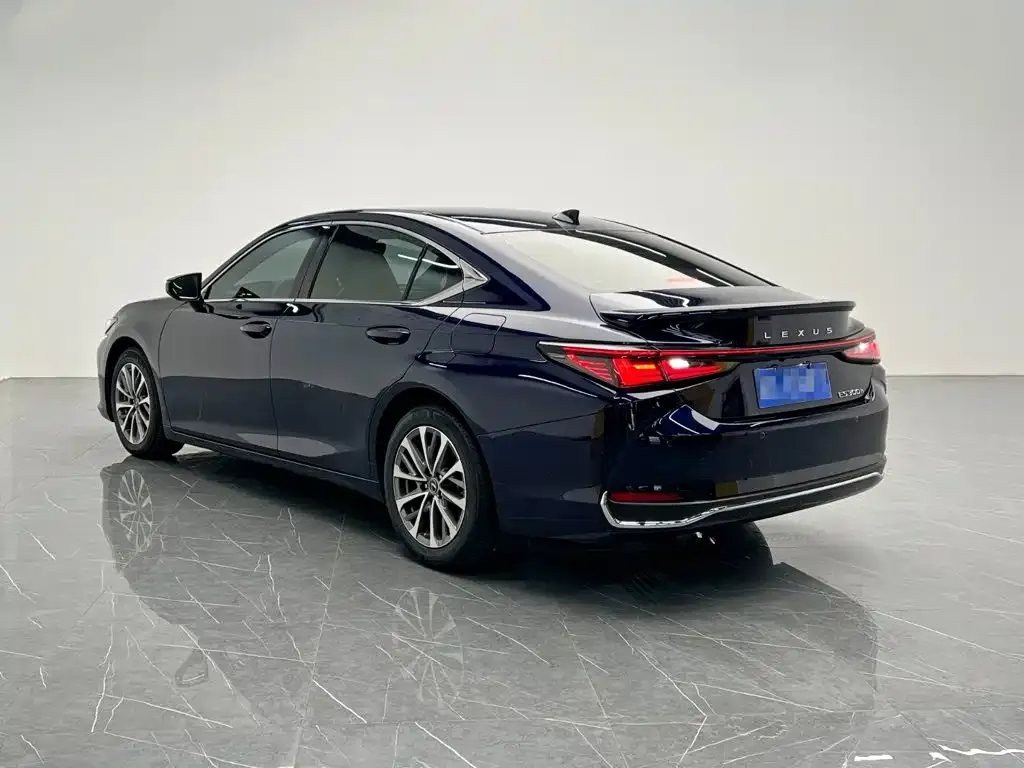 Lexus ES — фото 2