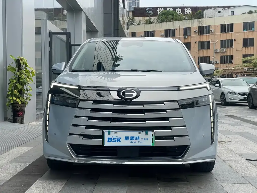 GAC Motor 传祺E8 PHEV — фото 8