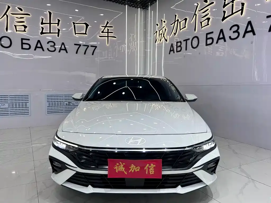 Hyundai Elantra — фото 4