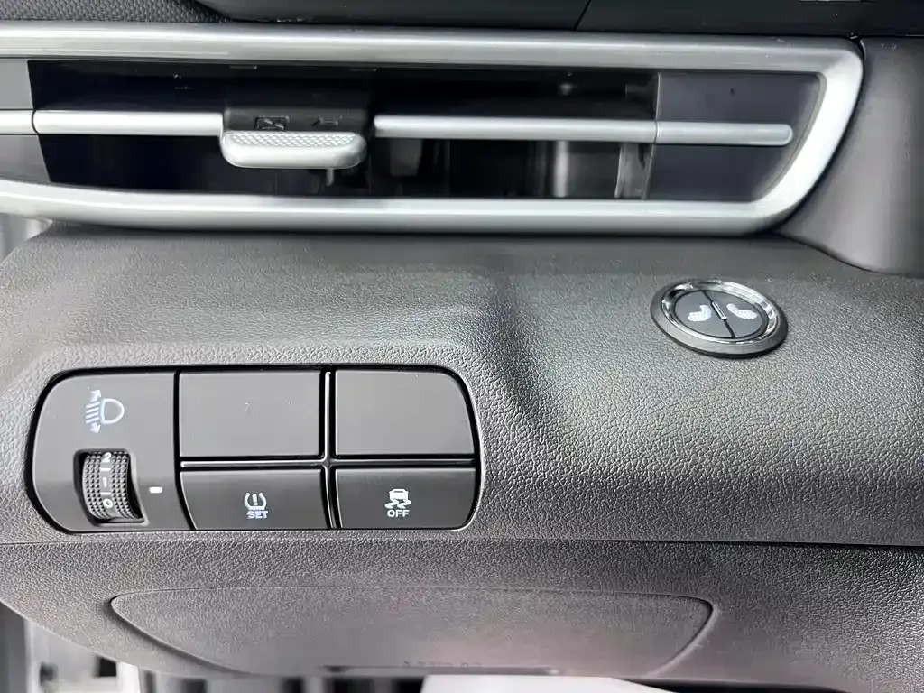 Hyundai Elantra — фото 8