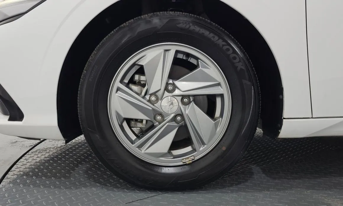 Hyundai AVANTE — фото 2