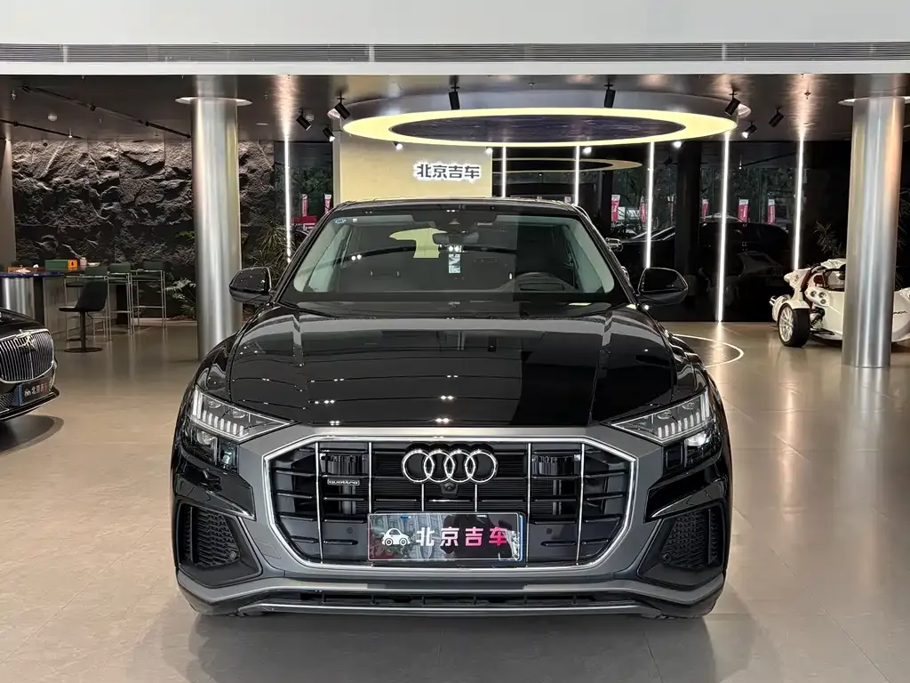 Audi Q8 — фото 3
