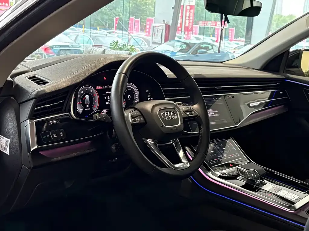 Audi Q8 — фото 4