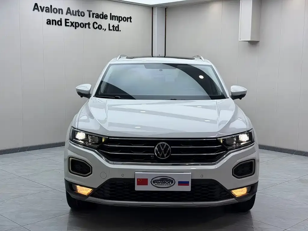 Volkswagen T-Roc — фото 6