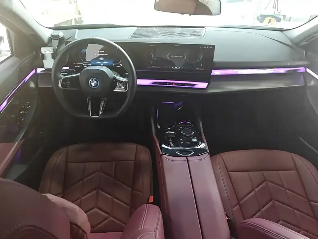 BMW i5 — фото 6