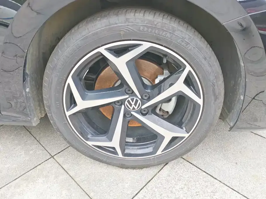 Volkswagen Passat — фото 6