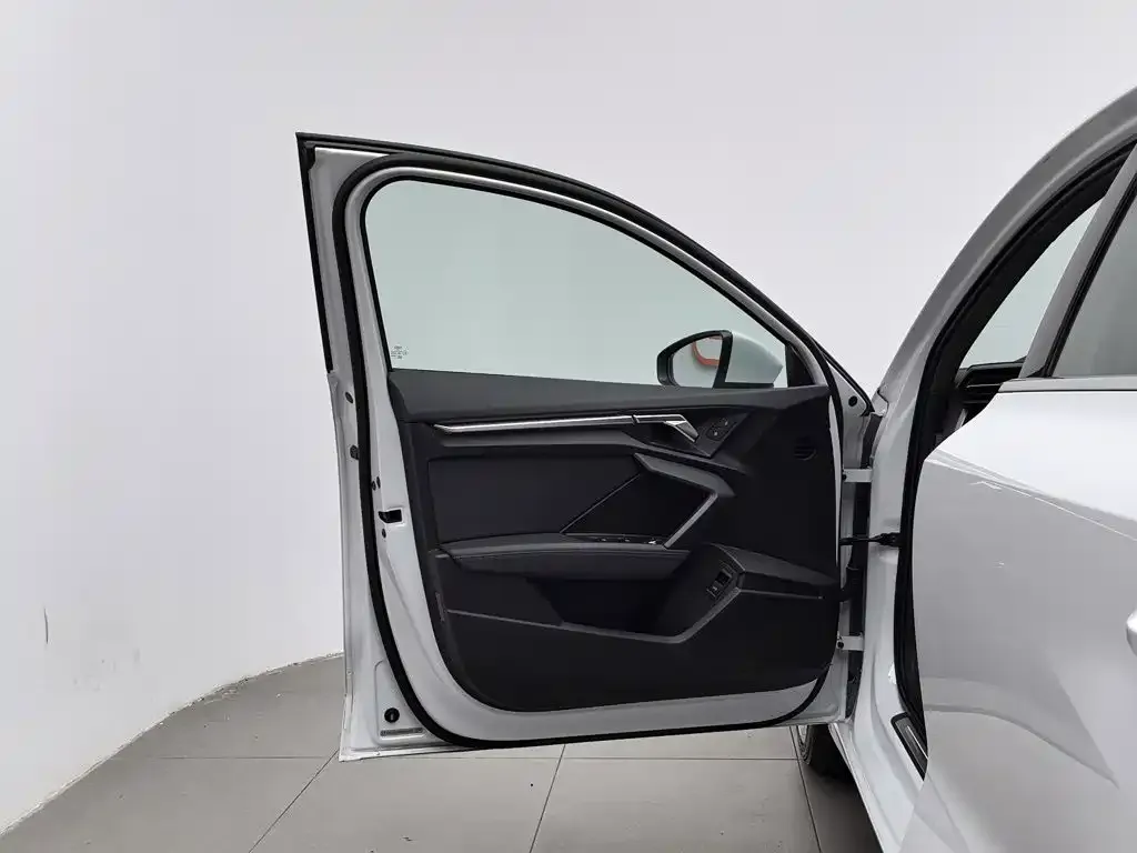 Audi A3 2022 из CN, фото 2