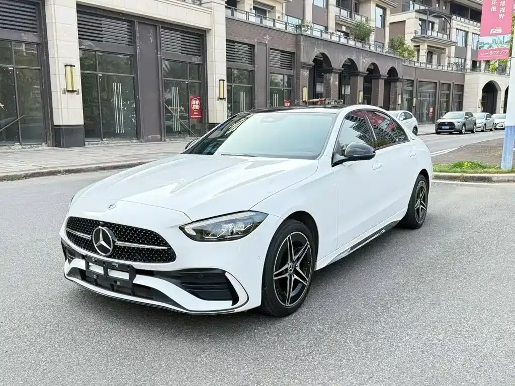 Mercedes-Benz C-Class — фото 1