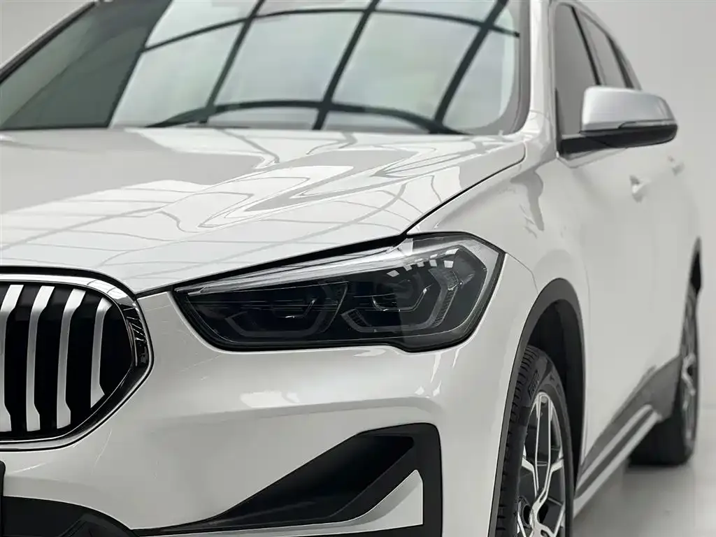 BMW X1 — фото 7