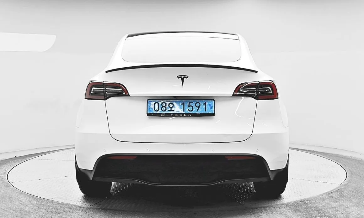 Tesla Model Y — фото 3