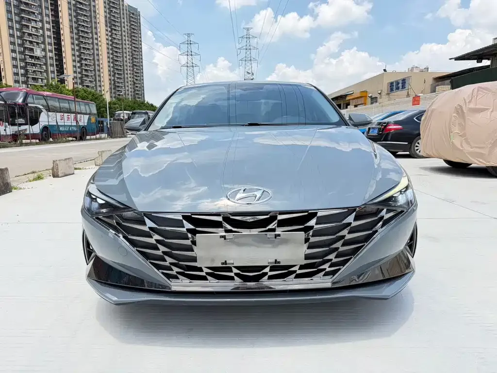 Hyundai Elantra — фото 7