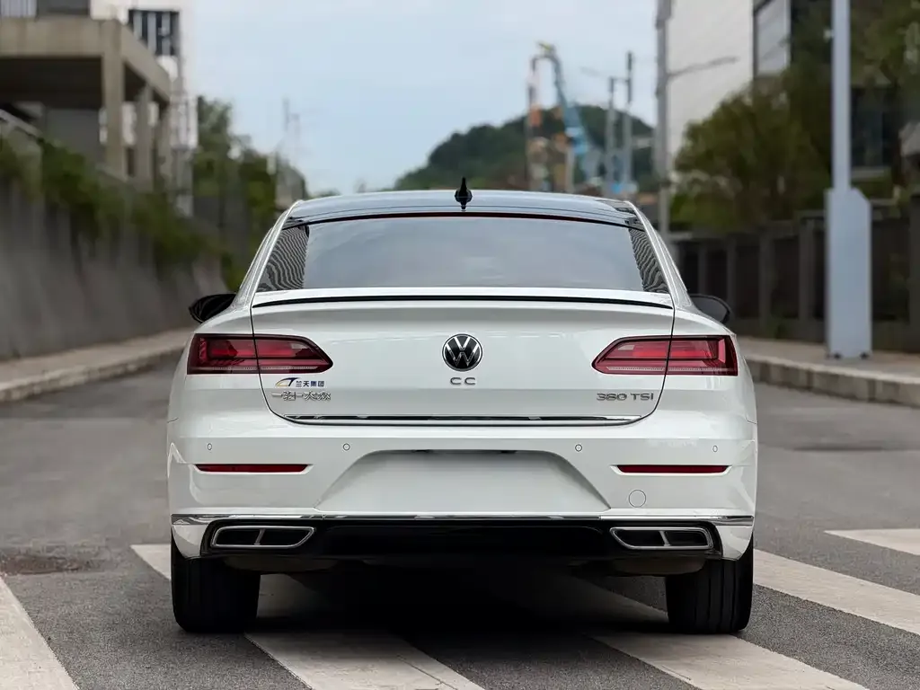Volkswagen CC — фото 3