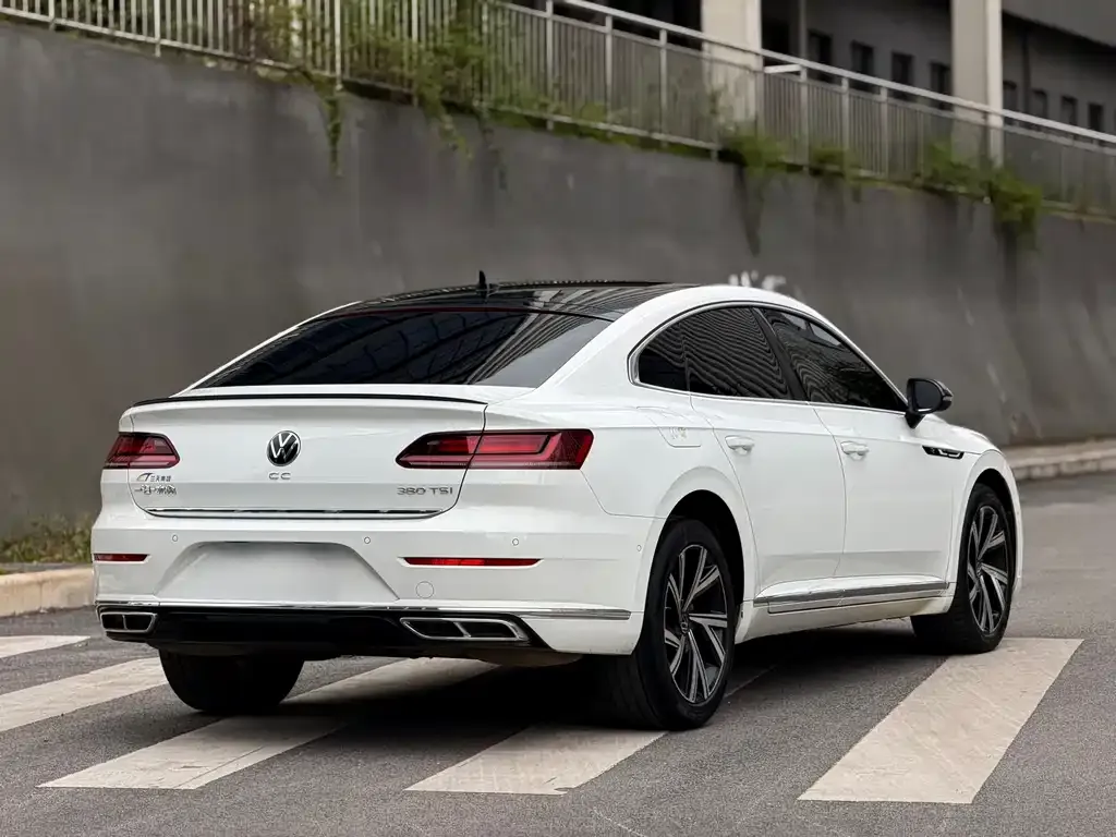 Volkswagen CC — фото 2
