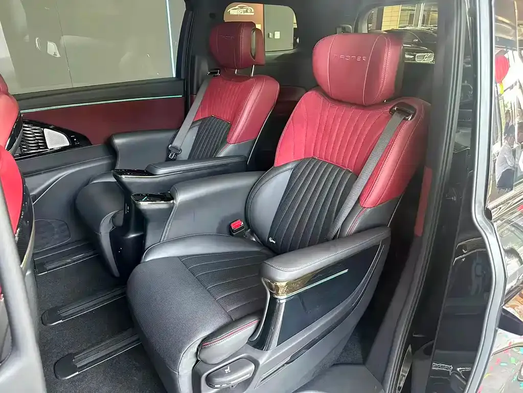 GAC Motor Trumpchi M8 — фото 9