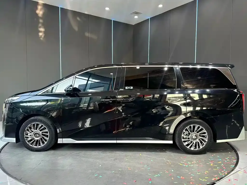 GAC Motor Trumpchi M8 — фото 10