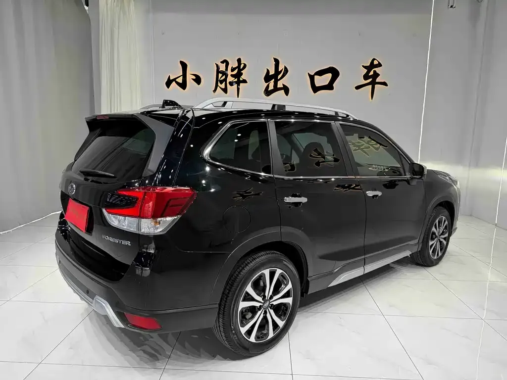 Subaru Forester — фото 4
