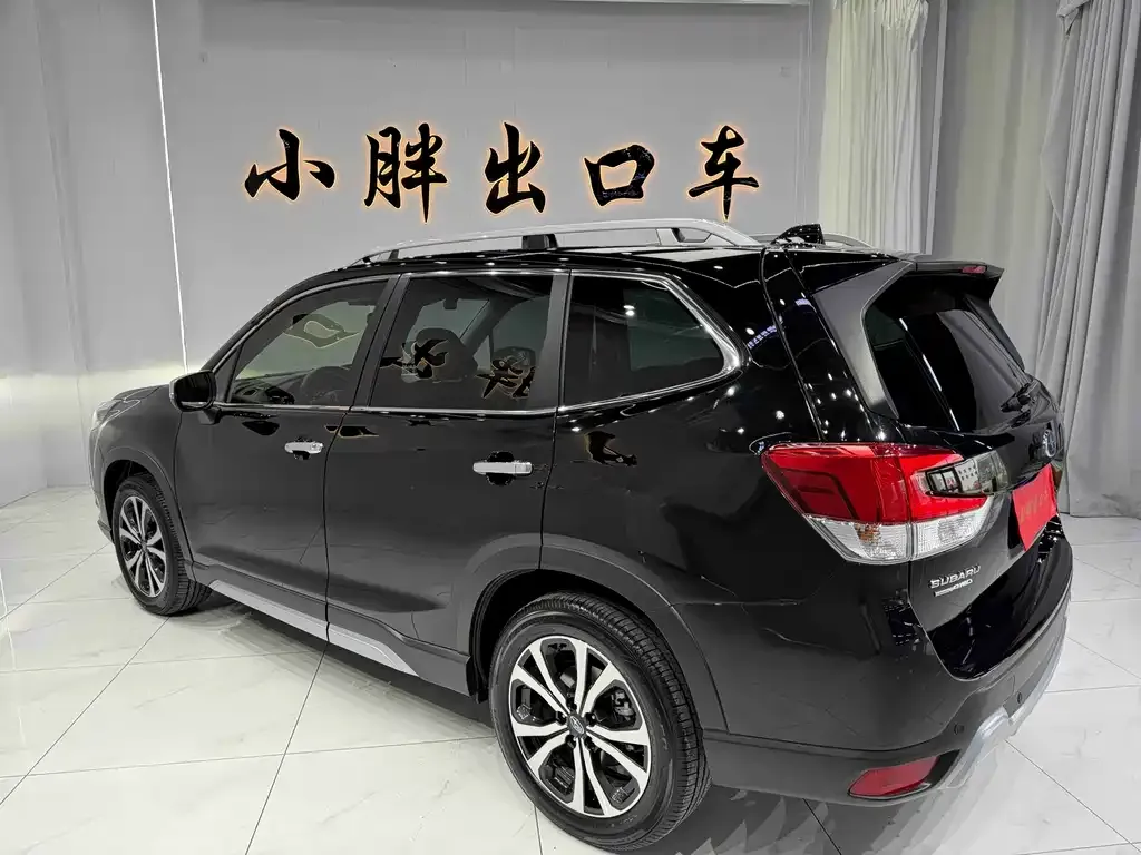 Subaru Forester — фото 7