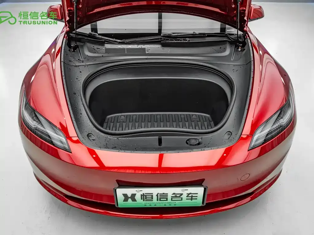 Tesla Model 3 — фото 10