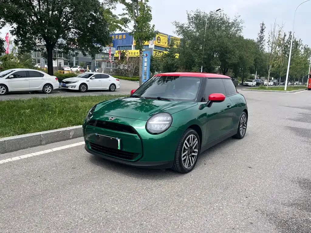 MINI Cooper EV — фото 1