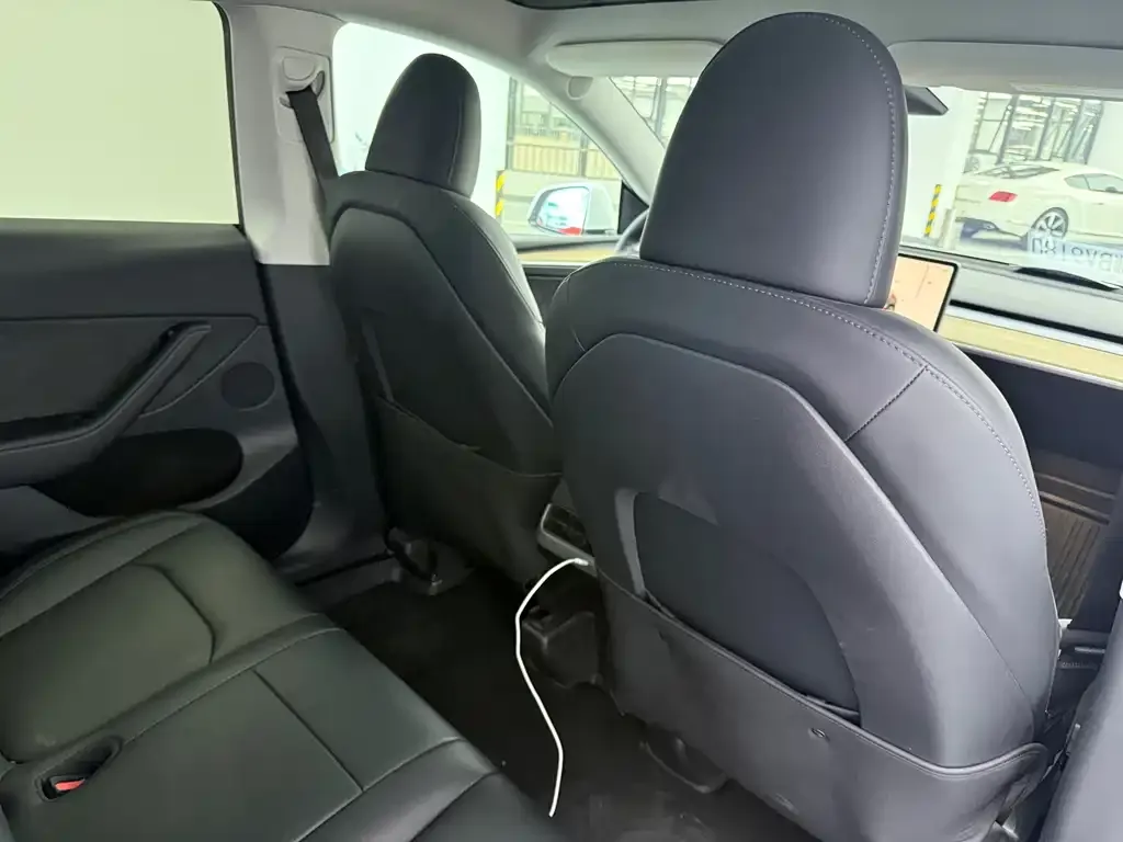 Tesla Model Y 2022 из CN, фото 3