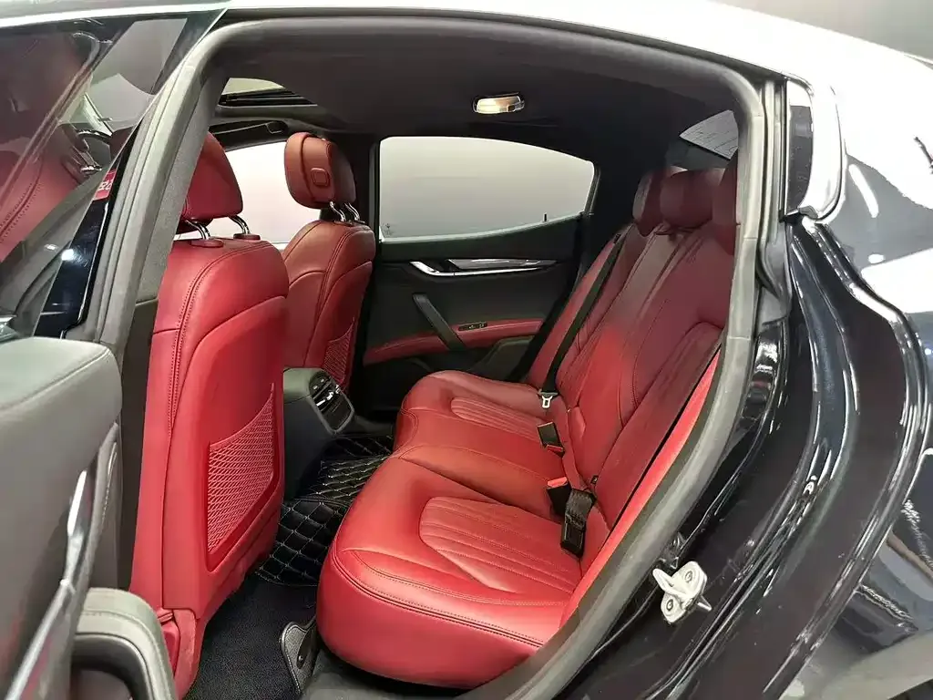Maserati Ghibli — фото 9