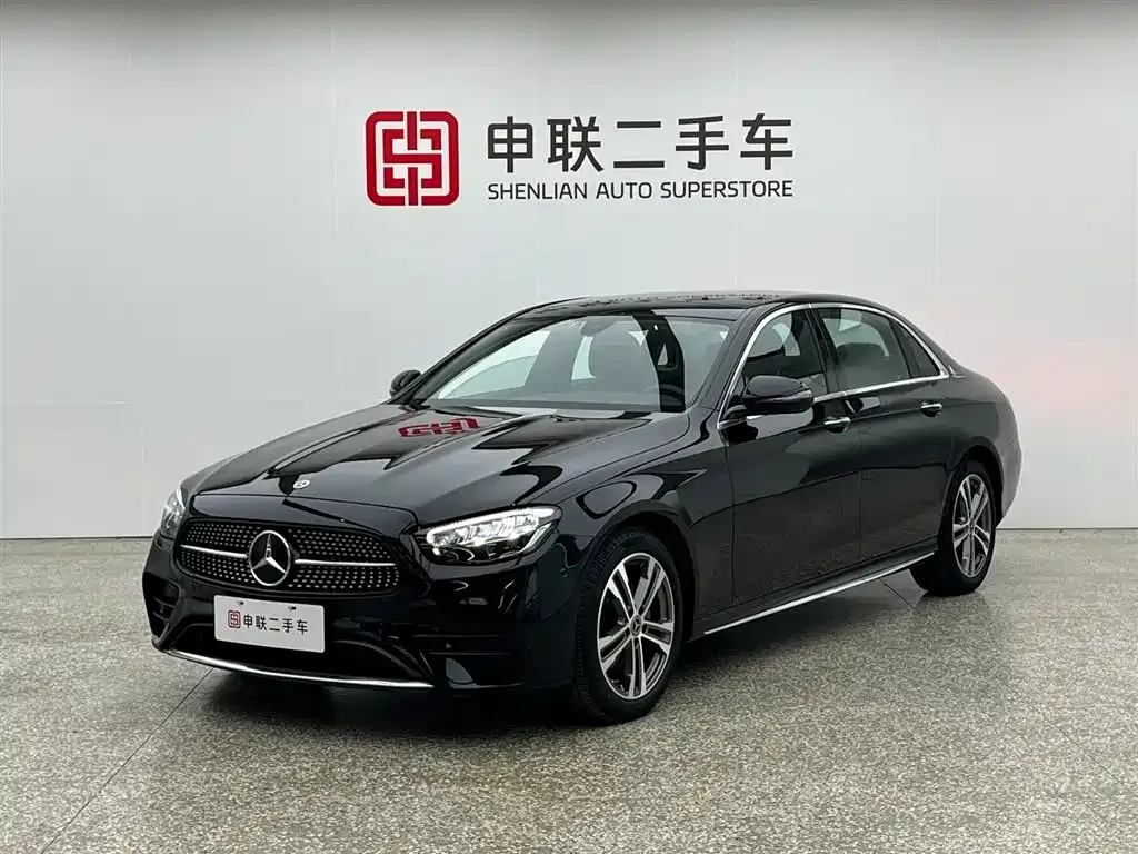 Mercedes-Benz E-Class — фото 1